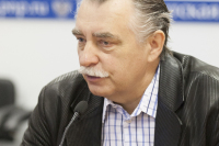 Редактор международного отдела Парламентской газеты Анатолий Анисимов