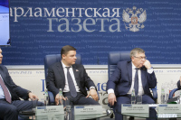 Участники дискуссии