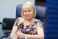 Заместитель председателя комитета Госдумы по вопросам семьи, женщин и детей Лариса Яковлева