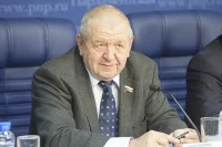 Член Комитета Совета Федерации по Регламенту и организации парламентской деятельности Владимир Фёдоров