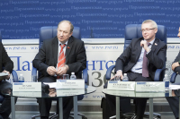 Участники дискуссии