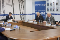 Участники дискуссии