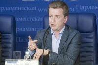 Первый заместитель председателя Комитета Госдумы по образованию Владимир Бурматов