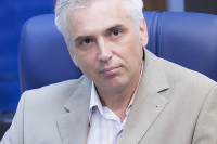 Заместитель декана факультета мировой экономики и мировой политики,  доцент Игорь Ковалёв