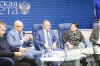 Участники дискуссии