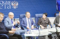 Участники дискуссии