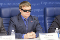 Член комитета Госдумы по труду, социальной политике и делам ветеранов, вице-президент Всероссийского общества слепых Владимир Вшивцев