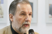 Член Экспертного Совета по строительству, архитектуре и стройиндустрии Государственной Думы, член Союза художников, профессор Арсен Мелитонян