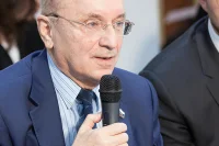 Член Комитета Совета Федерации по Совета Федерации по федеративному устройству, региональной политике, местному самоуправлению и делам Игорь Чернышенко