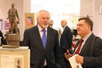 Автор Дмитрий Клавсуц