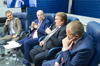 Участники дискуссии