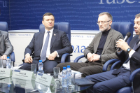 Участники дискуссии