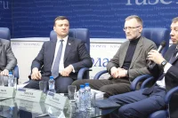 Участники дискуссии