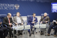 Участники дискуссии