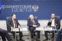 Участники дискуссии