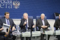 Участники дискуссии