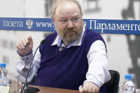 Заведующего кафедрой социологии семьи Социологического факультета МГУ по учебной работе, доцент Александр Синельников