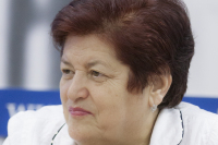 Заместитель председателя Комитета Совета Федерации по социальной политике, заслуженный деятель науки РФ, заслуженный врач РФ, профессор Людмила Козлова