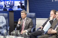Участники дискуссии