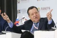 Андрей Макаров