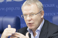 Первый заместитель Председателя Комитета Совета Федерации по социальной политике Вячеслав Фетисов