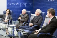 Участники дискуссии