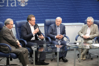 Участники дискуссии