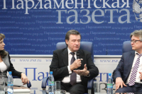 Участники брифинга