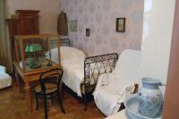 В спальне писателя