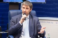 Председатель Всероссийского общества защиты прав потребителей образовательных услуг (ОЗППОУ), член экспертного совета при Правительстве РФ Виктор Панин