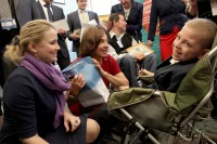Один из участников выставки Алексей Леонов