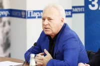 Член  Комитета Совета Федерации по международным делам Анатолий Лисицын