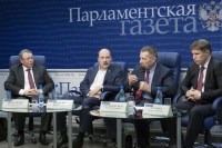 Участники дискуссии