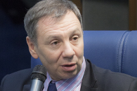 Модератор круглого стола — член Общественной Палаты РФ, директор Института политических исследований Сергей Марков