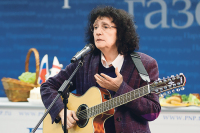 Певица Манана Менабде исполнила романсы