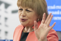 Член комитета Государственной Думы по вопросам семьи, женщин и детей Елена Сенаторова