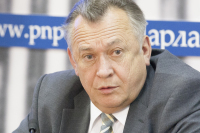 Первый заместитель председателя Комитета Совета Федерации по Регламенту и организации парламентской деятельности Олег Пантелеев