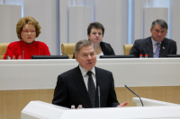 Выступает Вячеслав Лебедев