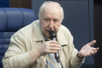 Руководитель направления «Финансы и экономика» Института современного развития Никита Масленников