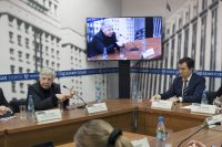 Участники дискуссии