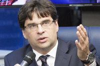 Председатель правления Международной конфедерации обществ потребителей (КонфОП) Дмитрий Янин