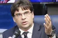 Председатель правления Международной конфедерации обществ потребителей (КонфОП) Дмитрий Янин