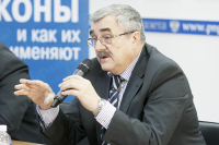 Заместитель директора Института стран СНГ Владимир Жарихин