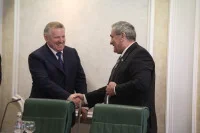 Были приглашены руководители регионов, в том числе хабаровский губернатор Вячеслав Шпорт (слева)