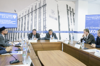 Гости круглого стола