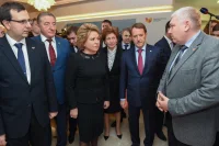 Председатель Совета Федерации Валентина Матвиенко на открытии выставки