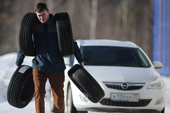 Закон о зимней резине снова отложили