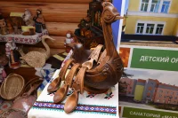 Выставка уникальных изделий народных мастеров продемонстрировала усилия властей региона по сохранению самобытных славянских ремесел