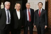 Директор Государственного исторического музея Алексей Левыкин, спикер парламента Греции Николаос Вуцис, зампред Госдумы Иван Мельников, министр культуры РФ Владимир Мединский