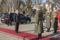 Вадима Красносельского встречал почётный караул. Фото Сергея Соколова